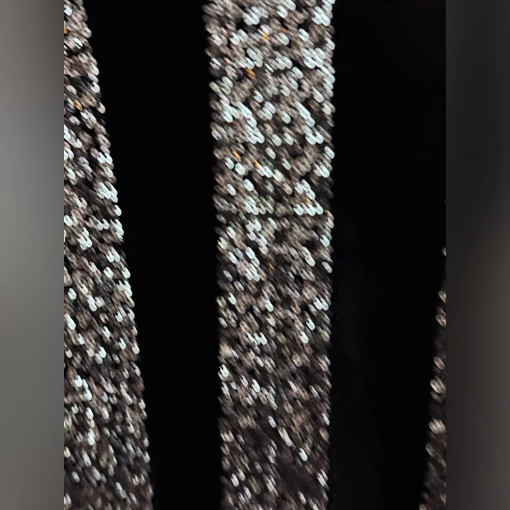 ELOQUII Plus Size- Velvet & Sequin Long Sleeve Bodycon Cocktail Dress- Size 24w - Picture 8 of 10